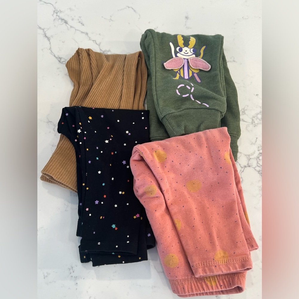 Lot of 4 toddler girls pants. Zara, Cat & Jack, Old Navy size 18M